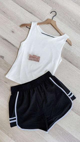 Carla Butter Tiger Shorts