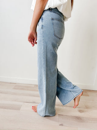 Taylor HR Wide Jeans