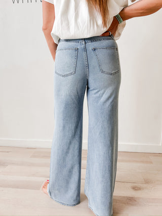 Taylor HR Wide Jeans