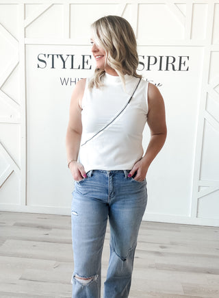 Peggy Diagonal Zip Mock Neck Tank
