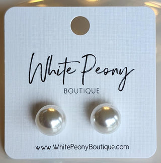 Classic Pearl Studs  *Final Sale*
