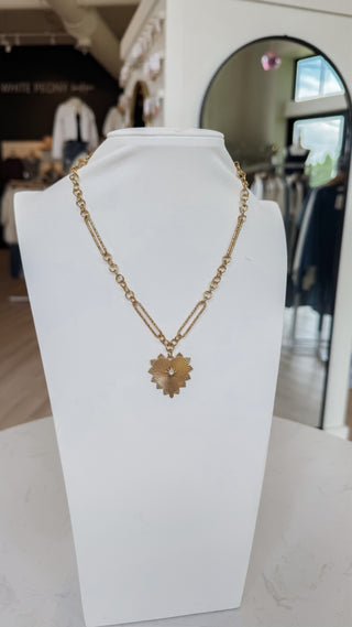 Laser Cut Chain W/Newport Heart Charm Necklace