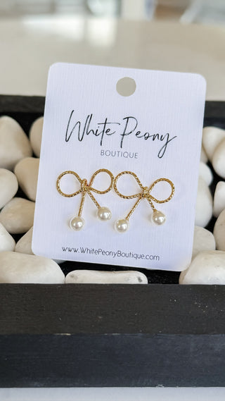 Bow Pearl Stud Earrings. *Final Sale*