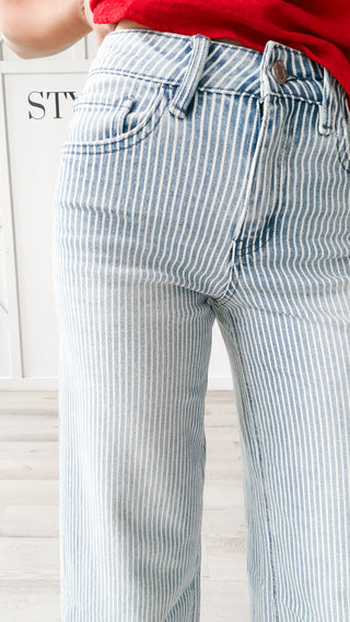 Vervet HR Cuffed Stripe Wide Leg Jean