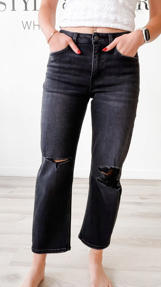 Vervet Distressed Barrel Jeans