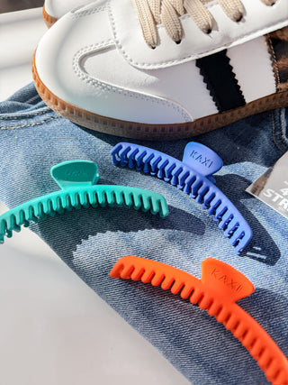 Kaxi Midi Hold Everything Claw. *Final Sale*