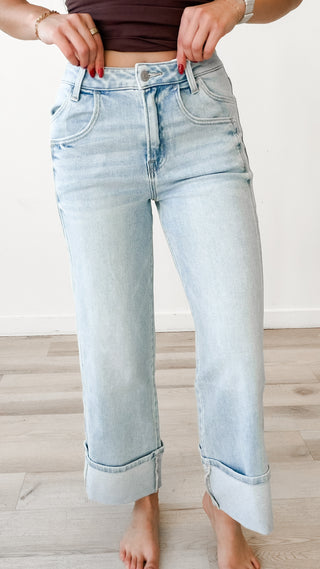 Vervet Super HR Cuffed Wide Jeans