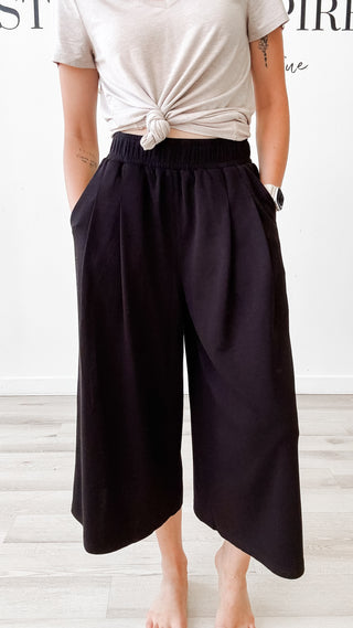 Mariam Pleated Crop Pant