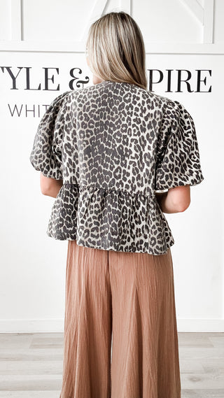 Geri Tie Front Leopard Blouse