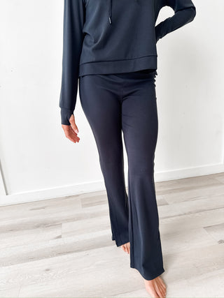 Izzy Side Slit Ribbed Pant
