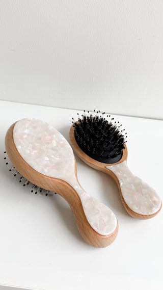 Pixie Woo Mini Brush. *Final Sale*