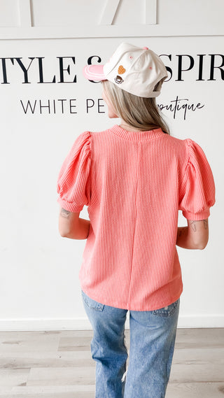 Rylie Wavy Rib Puff Sleeve Top