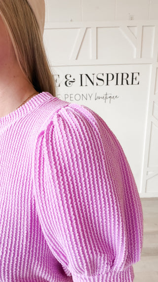 Rylie Wavy Rib Puff Sleeve Top