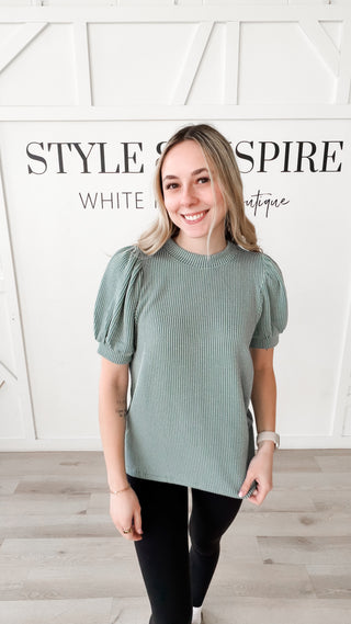 Rylie Wavy Rib Puff Sleeve Top