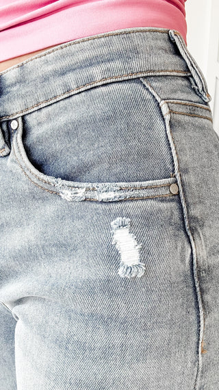Risen MR TC Wide Leg Distressed Jeans