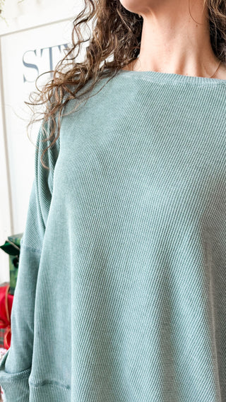 Kelli Round Neck Ribbed Pullover