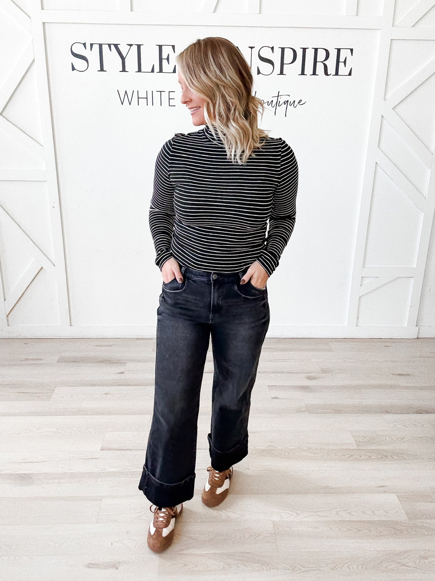 Vervet Cuffed Baggy Wide Jeans