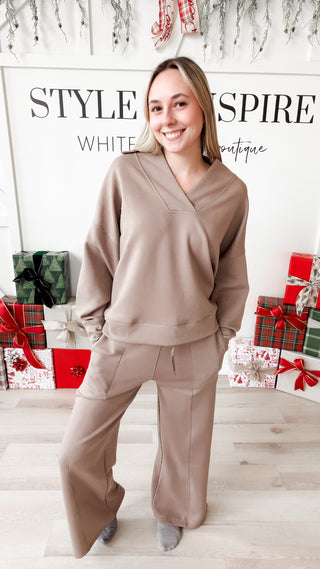 Mavis Collared Scuba Pullover