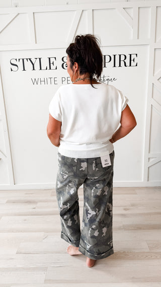 Mica HR Camo Wide Leg Crop Jean