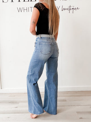 Risen Contrast Waistband Wide Jeans