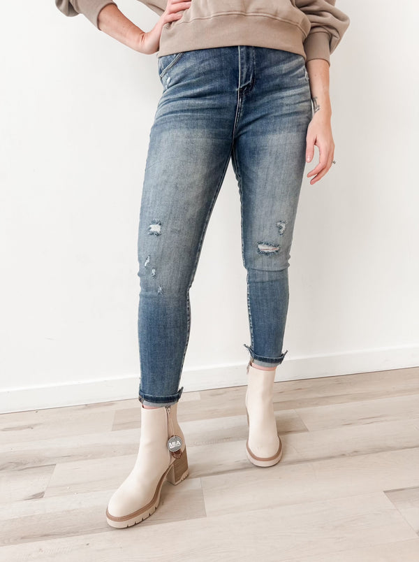 Risen HR Vintage Washed Skinny Jeans