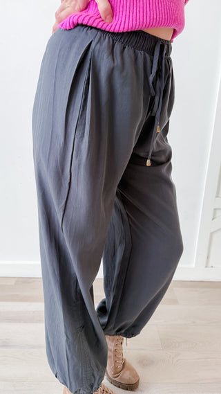 Marnie Adjustable Scrunch Jogger