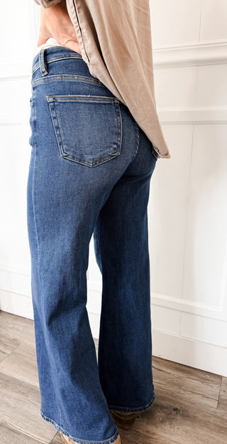 Risen Front Yoke Detail Wide Jean