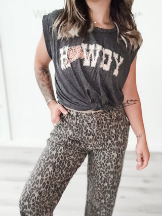 "Howdy" Tie Front Graphic T-Shirt