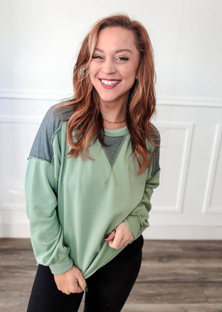 Bonnie Contrast Shoulder Pullover Top