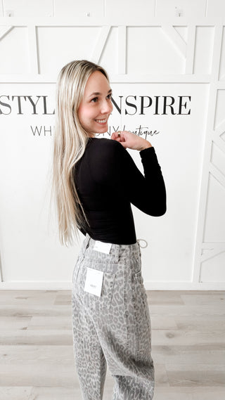 Sheri V-Neck DBL Layer Top