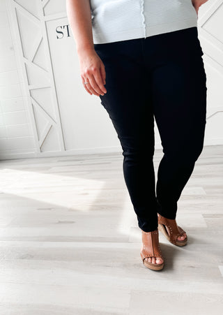 Judy Blue Mid-Rise Slim Fit Jeans