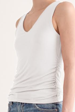 Double layer. V-neck. Sleeveless. Side ruched. Soft knit. 