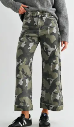 Mica HR Camo Wide Leg Crop Jean
